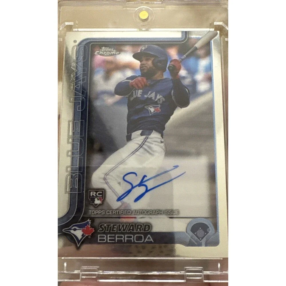 2025 Topps chrome Steward Berroa Auto RC Toronto Blue Jays RC On Card Auto